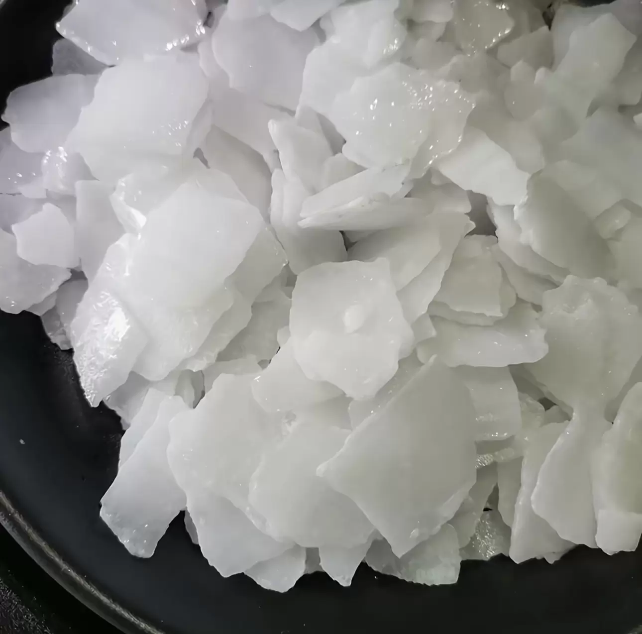 Caustic Soda Flake 99% NaOH Flakes for Water Treatment Ceramic Textile Cleaning